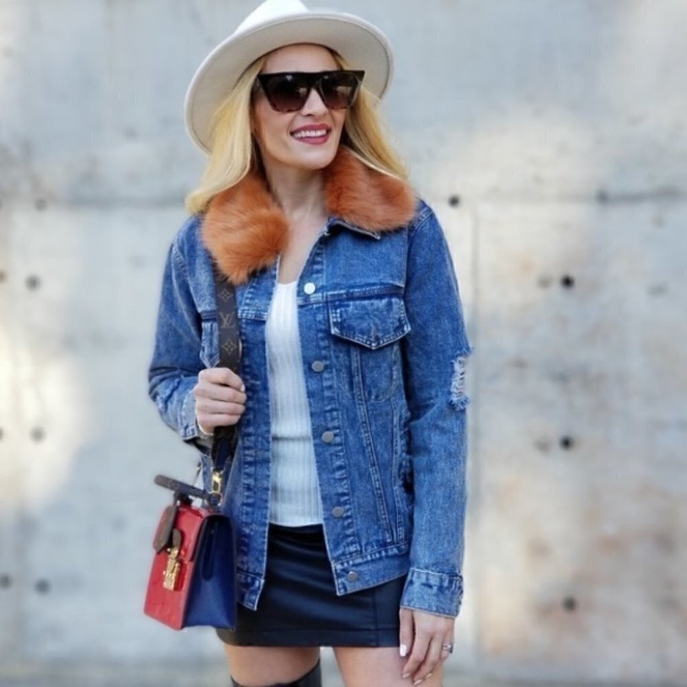 CASUAL DOLLZ Demin Jacket - Removelabe FUR COLLAR